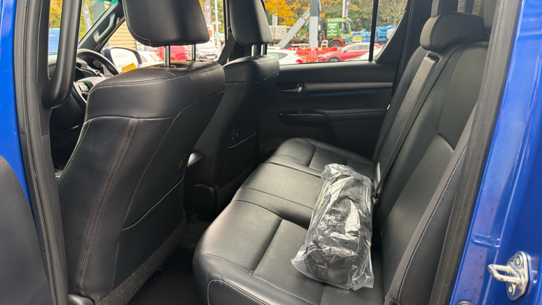 Toyota Hilux Diesel Invincible X D/Cab Pick Up 2.8 D-4D Auto